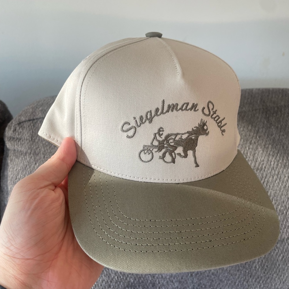Siegelman Stable - Hakki